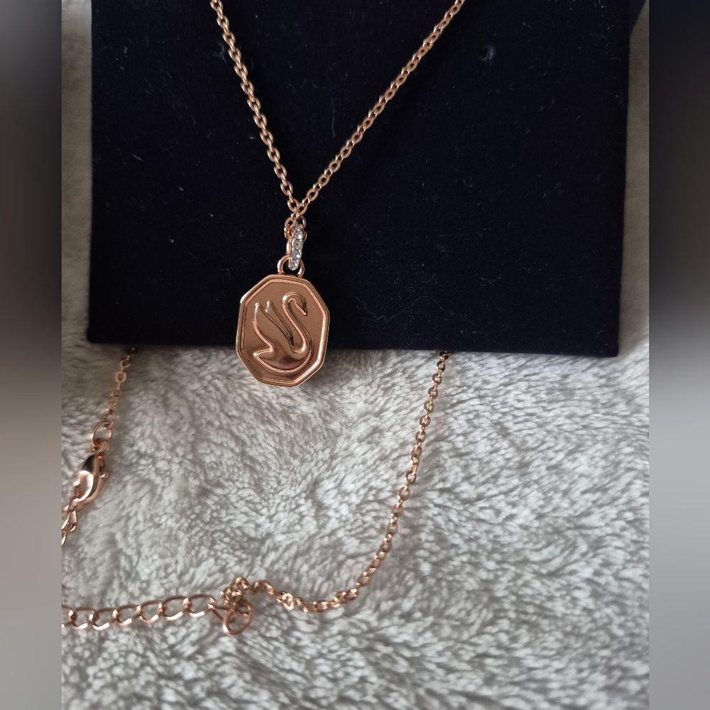 Swarovski Swan Necklace - Picture 5 of 12